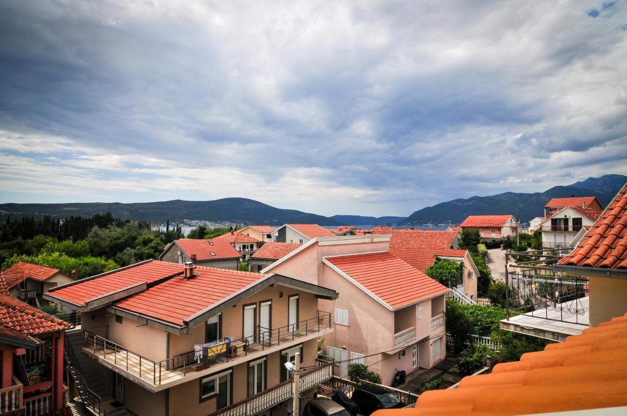 Milosavljevic Apartments Tivat Exterior photo