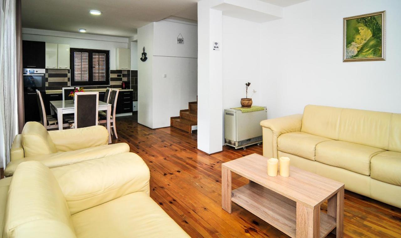 Milosavljevic Apartments Tivat Exterior photo