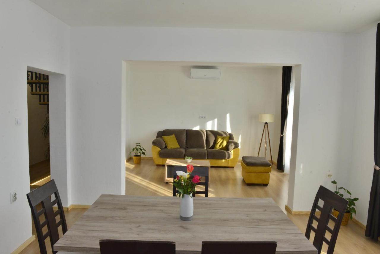 Milosavljevic Apartments Tivat Exterior photo