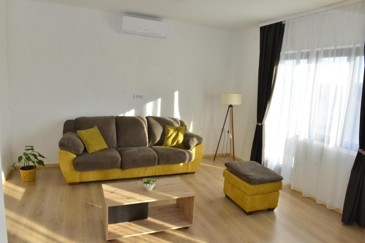 Milosavljevic Apartments Tivat Exterior photo
